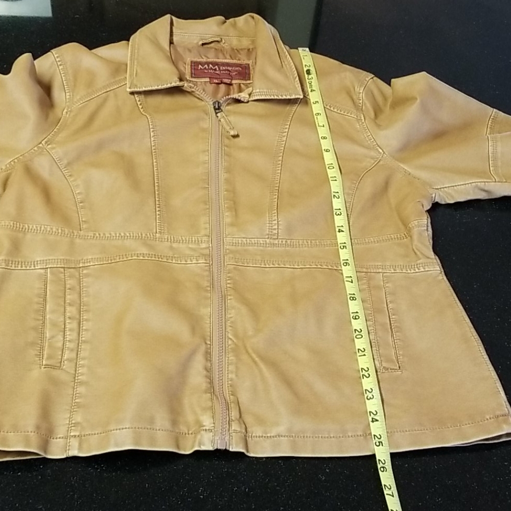 Mm Essentials Jacket - image 6